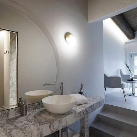 Palazzo Bellezia Luxury & Bed & Breakfast Turin